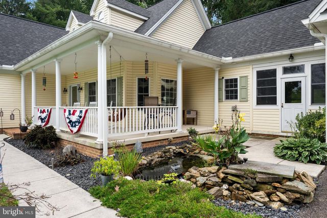 8368 BLOOMING GROVE RD, Glen Rock, PA 17327
