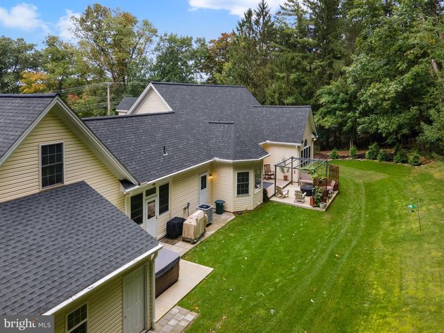 8368 BLOOMING GROVE RD, Glen Rock, PA 17327