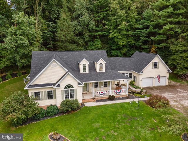 8368 BLOOMING GROVE RD, Glen Rock, PA 17327