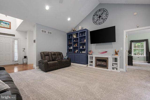 8368 BLOOMING GROVE RD, Glen Rock, PA 17327