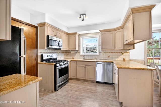 98 Jacobstown Road, New Egypt, NJ 08533