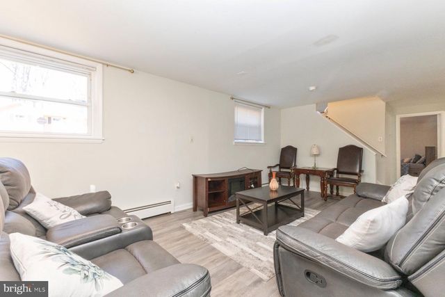 3913 FORESTDALE AVE, Woodbridge, VA 22193