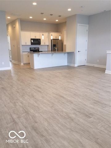 12740 Horseferry Road 201, Carmel, IN 46032