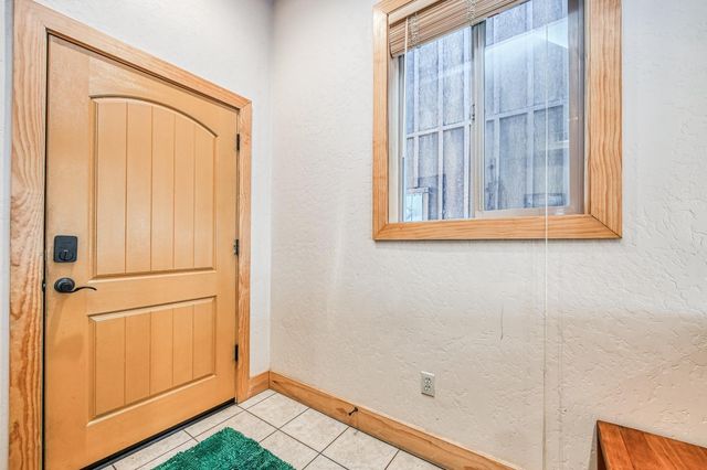 40862 Village Pass Lane, Shaver Lake, CA 93664