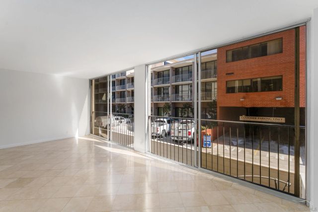 7811 Eads Ave 206, La Jolla, CA 92037