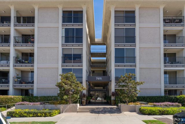 7811 Eads Ave 206, La Jolla, CA 92037