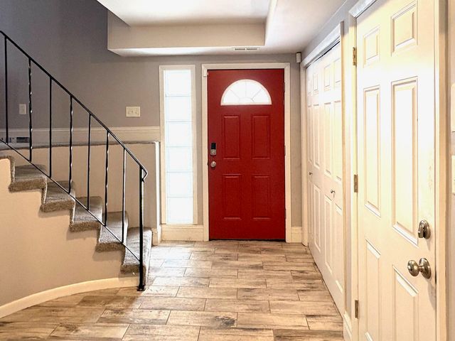 7235 E 1st Avenue, Gary, IN 46403