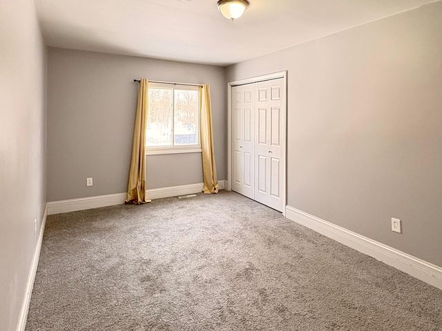 7235 E 1st Avenue, Gary, IN 46403