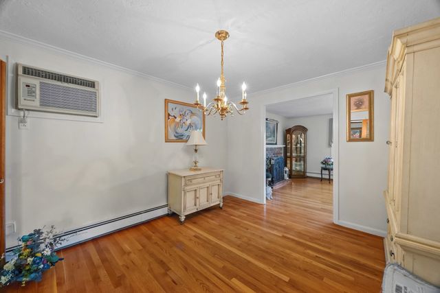 43 Old Brook Rd, Shrewsbury, MA 01545
