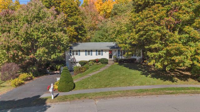43 Old Brook Rd, Shrewsbury, MA 01545