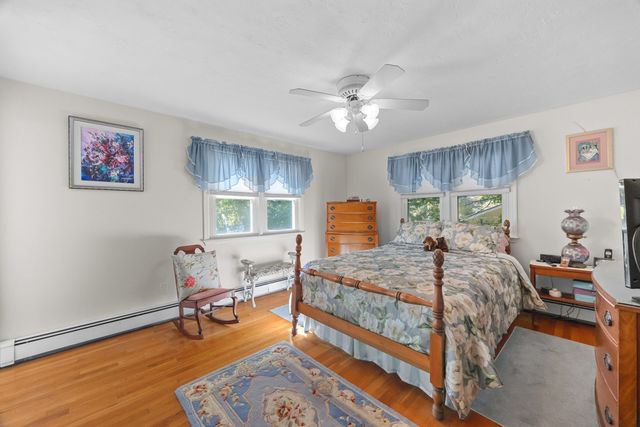 43 Old Brook Rd, Shrewsbury, MA 01545