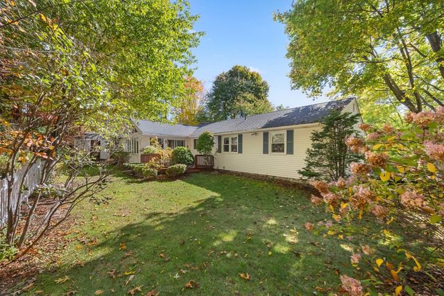 43 Old Brook Rd, Shrewsbury, MA 01545