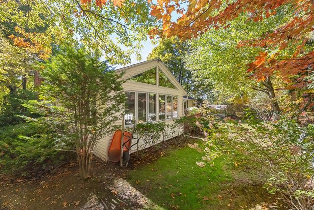 43 Old Brook Rd, Shrewsbury, MA 01545