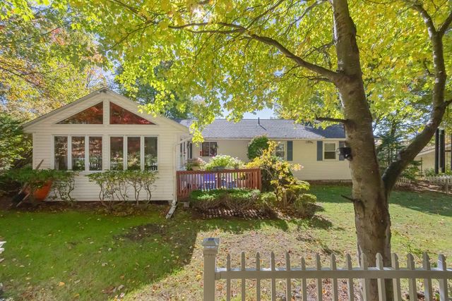43 Old Brook Rd, Shrewsbury, MA 01545