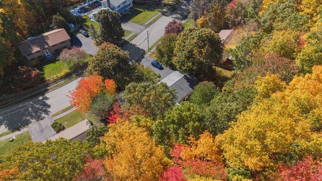 43 Old Brook Rd, Shrewsbury, MA 01545