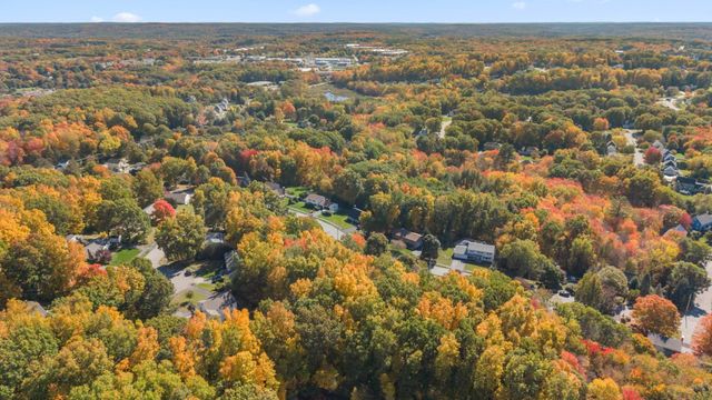 43 Old Brook Rd, Shrewsbury, MA 01545