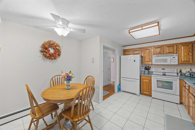 43 Old Brook Rd, Shrewsbury, MA 01545