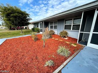 613 SE 14th TER, Cape Coral, FL 33990