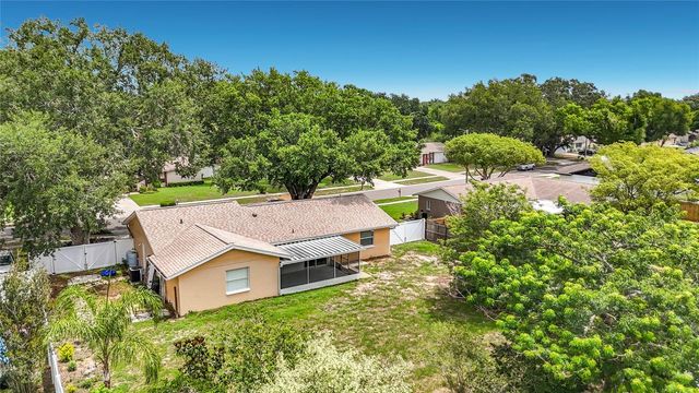 601 BRENTWOOD PLACE, Brandon, FL 33511