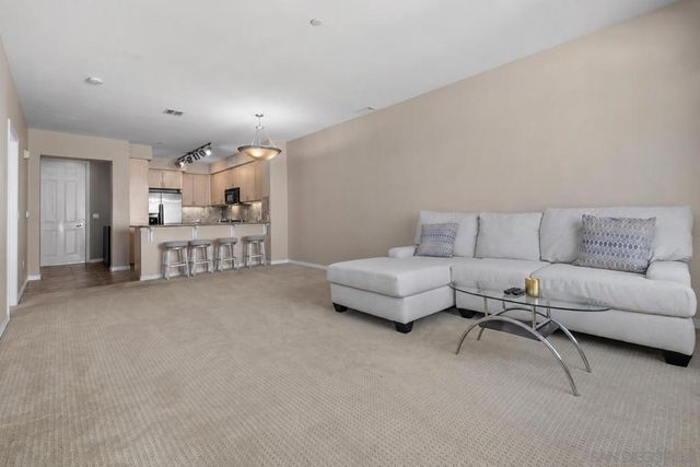 8275 Station Village Ln 3306, San Diego, CA 92108