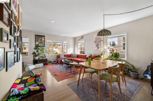 359 41st St, Oakland, CA 94609