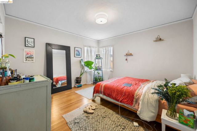 359 41st St, Oakland, CA 94609