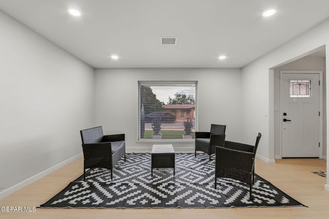 11001 TOM WEISKOPF Drive, El Paso, TX 79936