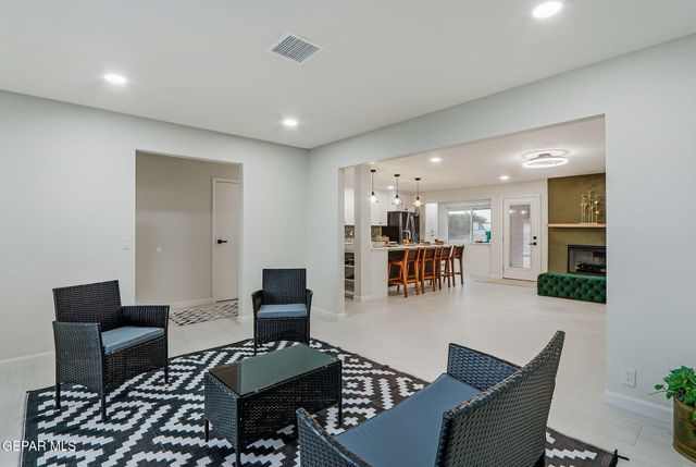 11001 TOM WEISKOPF Drive, El Paso, TX 79936