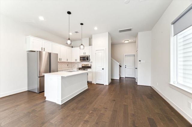 4155 Griggs Road, Houston, TX 77021