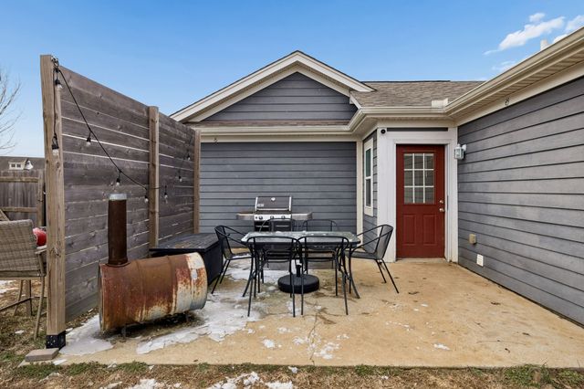 1807 Daniel Ct, Columbia, TN 38401