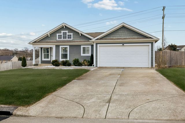 1807 Daniel Ct, Columbia, TN 38401