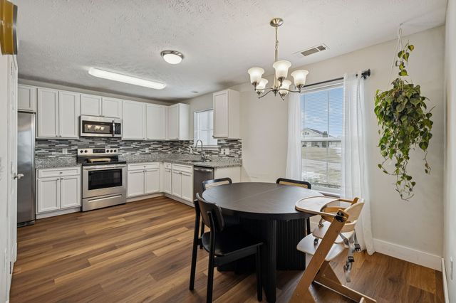 1807 Daniel Ct, Columbia, TN 38401