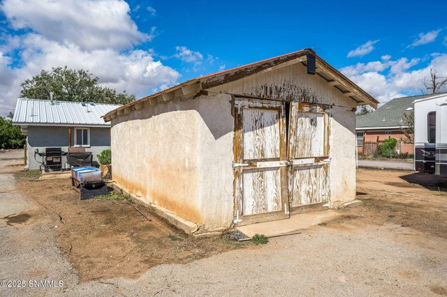 2130 Burke Road, Las Cruces, NM 88011