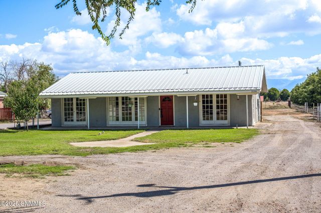 2130 Burke Road, Las Cruces, NM 88011