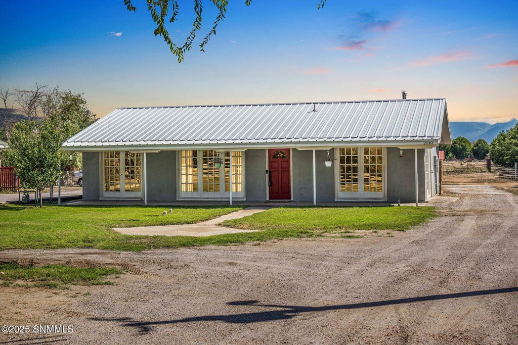 2130 Burke Road, Las Cruces, NM 88011