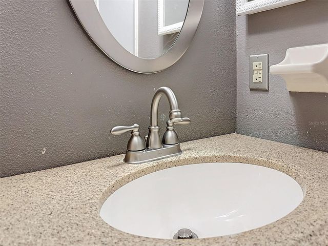 7116 BARCLAY AVENUE B, Spring Hill, FL 34609