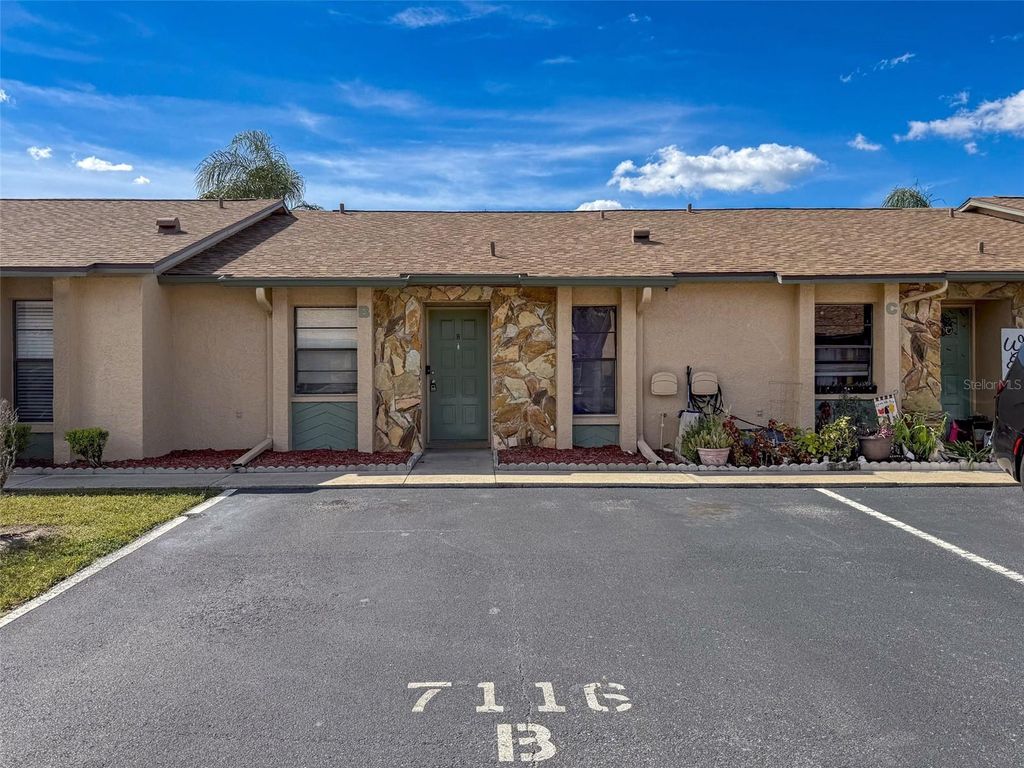 7116 BARCLAY AVENUE B, Spring Hill, FL 34609