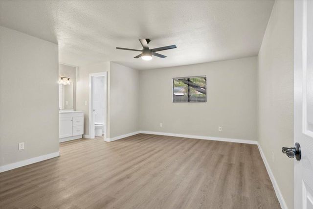 502 Pintail LN, Taylor, TX 76574