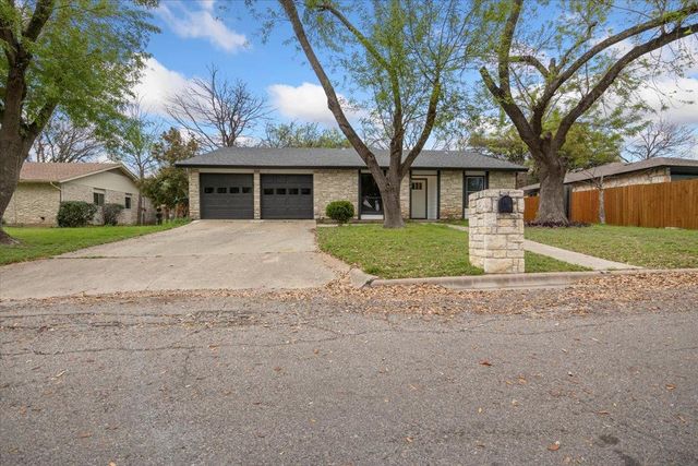 502 Pintail LN, Taylor, TX 76574