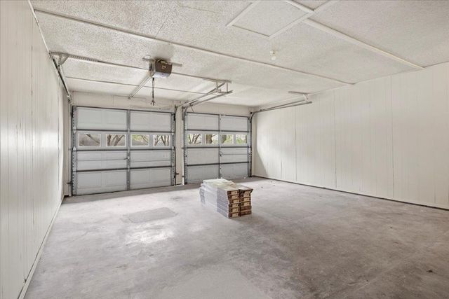 502 Pintail LN, Taylor, TX 76574