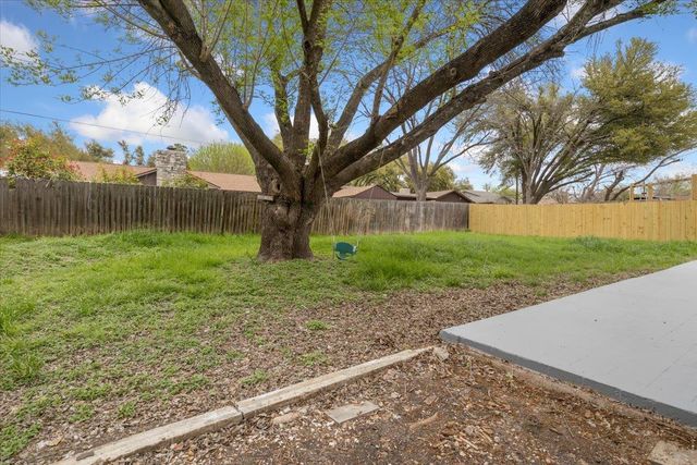 502 Pintail LN, Taylor, TX 76574