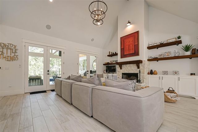 2407 Chantilly Lane Lane, Conroe, TX 77384