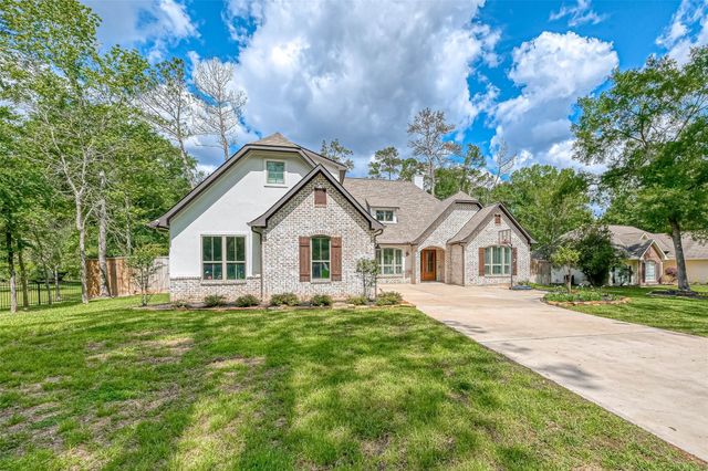 2407 Chantilly Lane Lane, Conroe, TX 77384