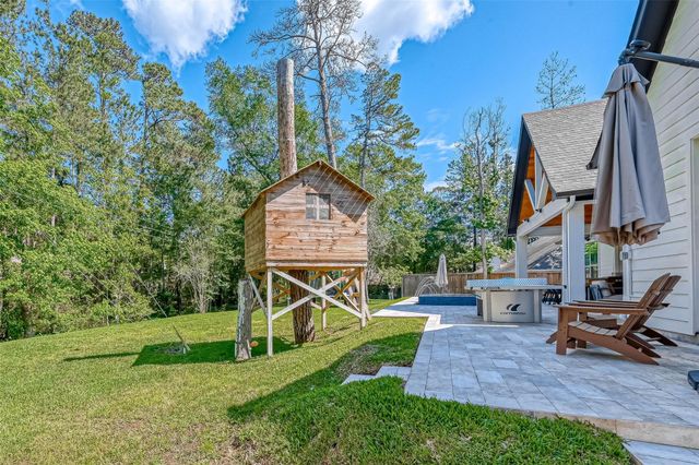 2407 Chantilly Lane Lane, Conroe, TX 77384