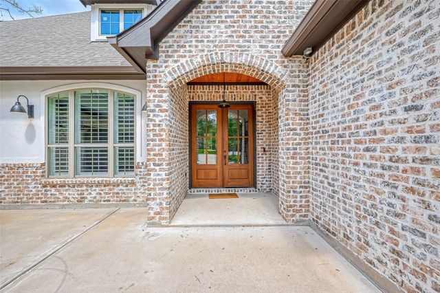 2407 Chantilly Lane Lane, Conroe, TX 77384