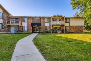 455 Raintree Court 1C, Glen Ellyn, IL 60137