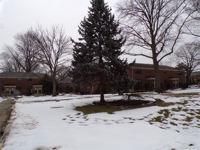 21947 74th Avenue LOWER, Oakland Gardens, NY 11364