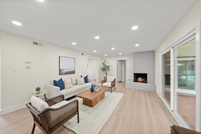 4905 Heatherdale Ln, Carmichael, CA 95608