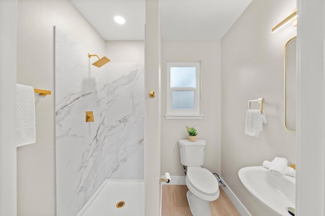 4905 Heatherdale Ln, Carmichael, CA 95608