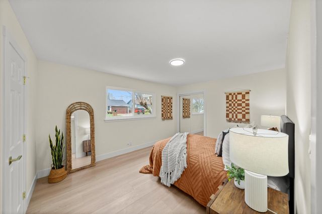 4905 Heatherdale Ln, Carmichael, CA 95608